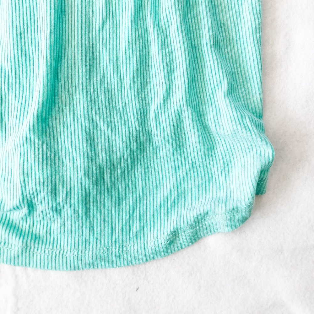 SWS Essentials | Loose Tank - Picture 3 of 4